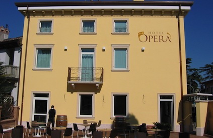 opera 1